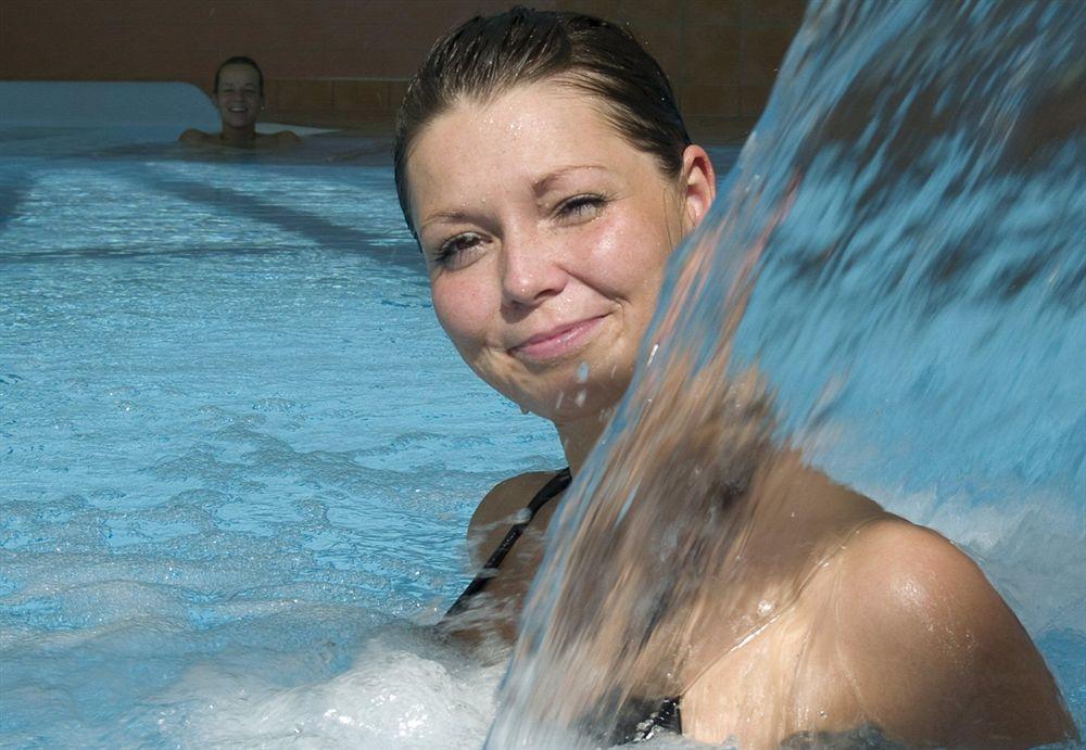 Strand- Und Wellnesshotel Preussenhof Зиновиц Екстериор снимка